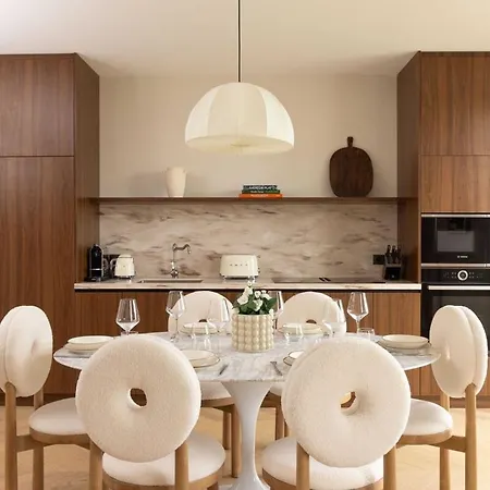 Luxurious -eiffel Tower View Apartment
